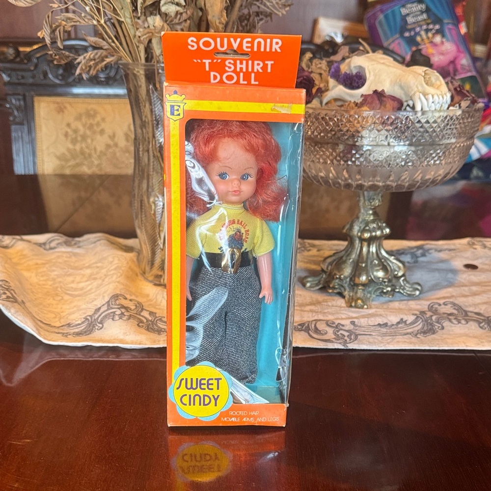 Sweet Cindy Souvenir T-Shirt Doll